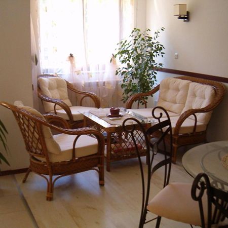 Family Hotel Bellehouse Черноморец Екстериор снимка