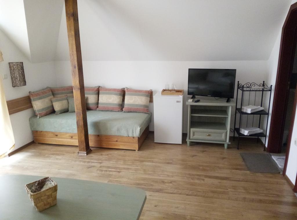 Family Hotel Bellehouse Черноморец Екстериор снимка