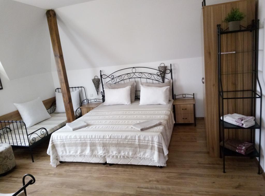 Family Hotel Bellehouse Черноморец Екстериор снимка