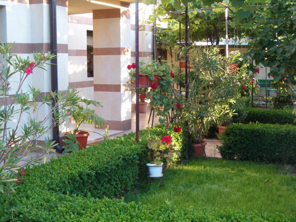 Family Hotel Bellehouse Черноморец Екстериор снимка